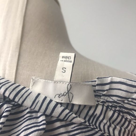 Joie 100% Silk Addie Blouse Size Small - Picture 4 of 5